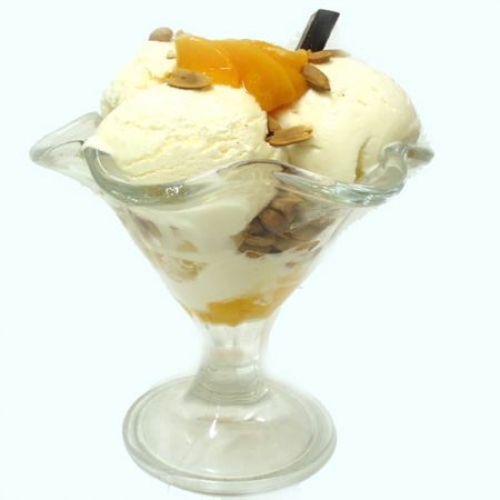 Новогодний рецепт мороженого с бананами и персиками